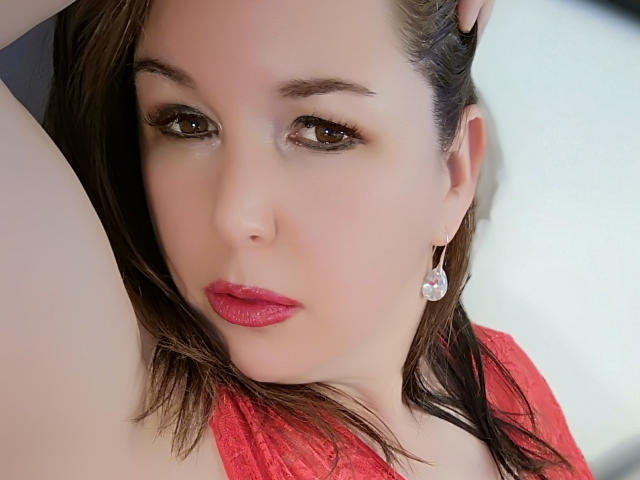 TitanicTits - online show sex with a MILF with gigantic titties 