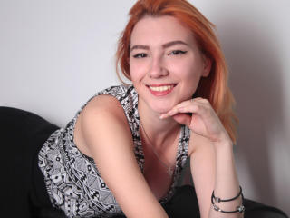 VasilisaFire - Web cam sexy avec cette Chaude jeune demoiselle sexy aux cheveux dorés sur la plateforme XloveCam 