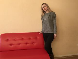 EvelynHard - Cam intime avec cette Superbe jeune créature de rêve en chaleur occidentale sur le service Xlovecam.com 