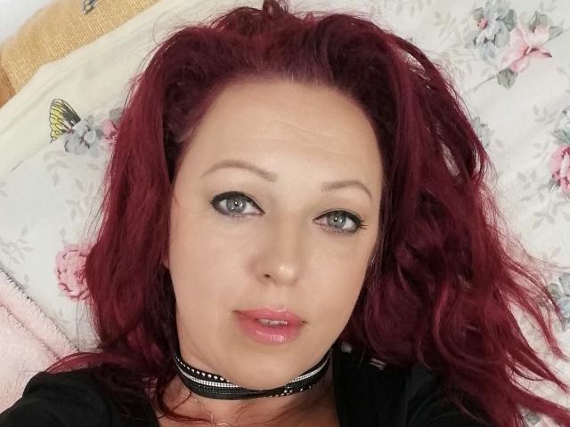 ShannonCC - Chat nude with a shaved sexual organ 18+ teen woman 