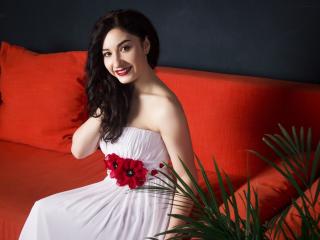 MeganBolly - Web cam en direct avec cette Belle jeune model sexy européenne sur le site Xlove 