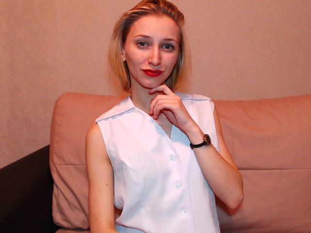 Kseniya - Live chat nude with this shaved pubis Young and sexy lady 