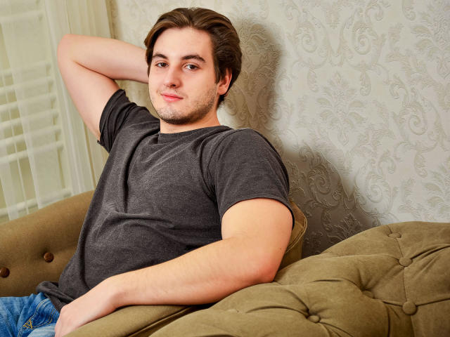 KevinBuster - Live porn &amp; sex cam - 6252396