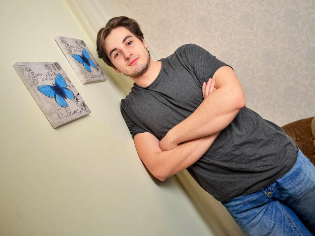 KevinBuster - Live Sex Cam - 6252401