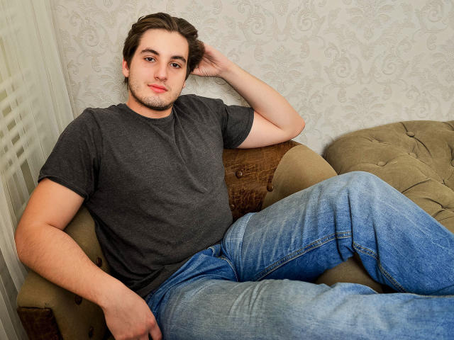 KevinBuster - Live porn &amp; sex cam - 6252436