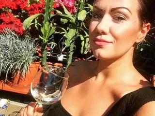 NoaLove - Live cam x with a enormous cans Young lady 
