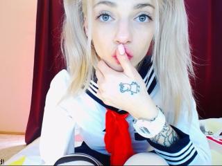 MelissaAllen - Chat excitant avec cette Sacrée jeune camgirl sexy blanche sur X Love Cam 