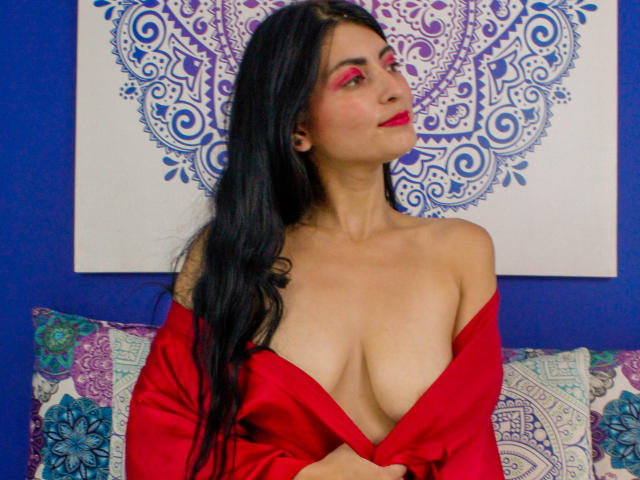 MarryJaneX - Webcam hot with this latin Sexy girl 