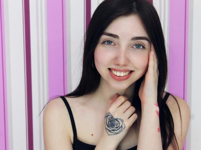 LianneShine - chat online nude with this amber hair College hotties 