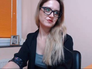 LenaShy - online chat x with a Girl 