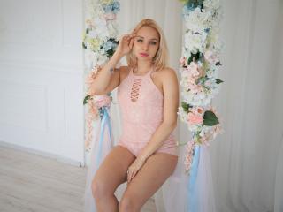 WhiteCute - Webcam live sexy with this standard body Sexy babes 