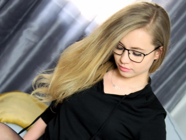 HollyCandyX - сексуальная веб-камера в реальном времени - 6322150