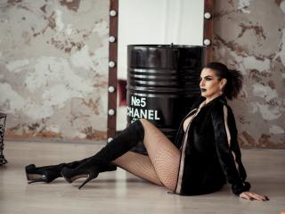 SmileNightSky - Live exciting with this European Gorgeous lady 