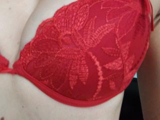 Branquinha69 - Webcam live sexe avec une Femmes ayant le sexe complètement rasé sur Xlovecam.com 