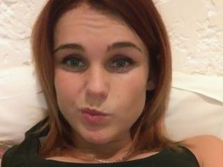 MollyXSugar - online show porn with a average hooter College hotties 