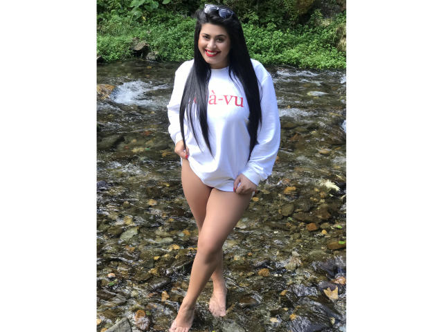 HeidiCutie - Live cam xXx with a shaved private part Sexy babes 