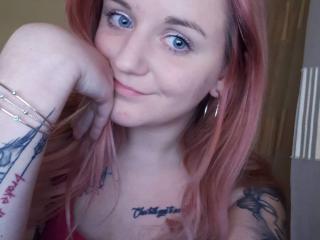 MissJuicyHot - Live chat hard with this average constitution Sexy girl 