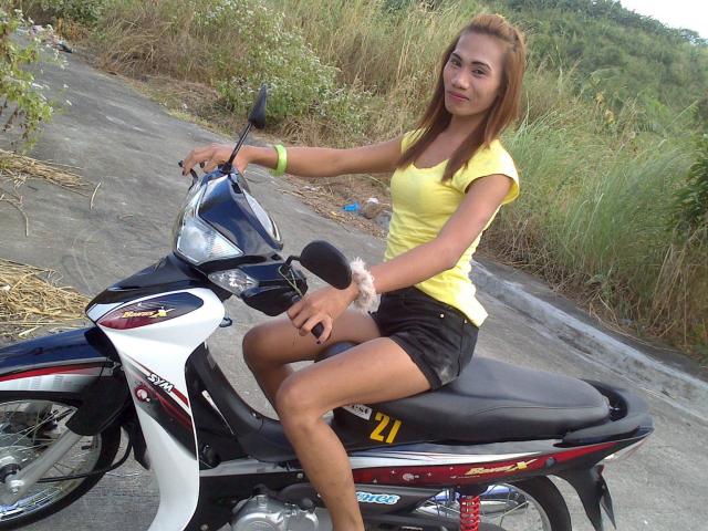 LadyBoyBigDick - Live hard with this large chested Transsexual 