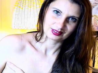 Sylena - Live cam exciting with this ordinary body shape Sexy lady 