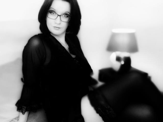 ValeriaDiamond - Sexe cam en vivo - 6363860