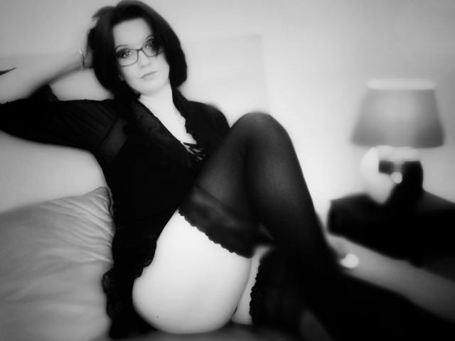 ValeriaDiamond - Sexe cam en vivo - 6363875