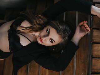KatieCat - Spectacle sexy avec cette Fabuleuse jeune femme hot européenne sur la plateforme Xlove 