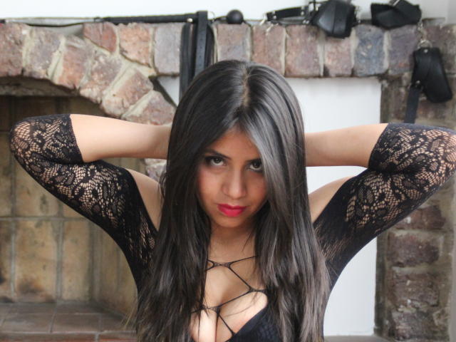 BanzanGirl - online chat porn with this latin Mistress 
