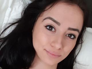 LaraNatlie - Chat live sexy with a White College hotties 