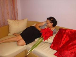 VeneraWings - Live cam x avec une Femmes aux cheveux bruns sur la plateforme X Love Cam 