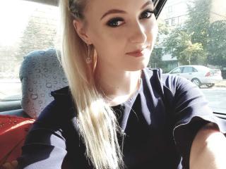 StarHannah - Chat cam sex with this blond Sexy babes 