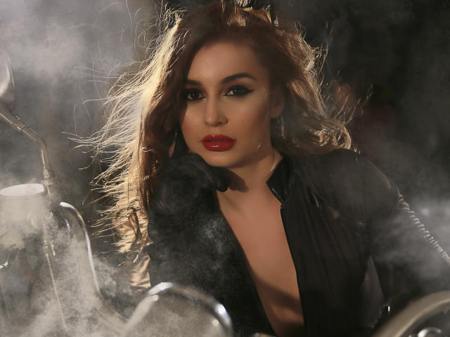 AttractiveReese - Live porn &amp; sex cam - 6394830