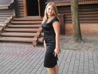 PriscillaFoxy - Show intime avec une Femmes rasée  