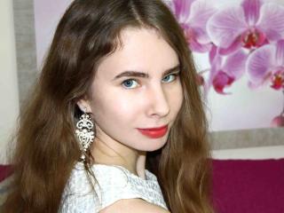 MollyHott - Chat cam hot with this underweight body Young and sexy lady 