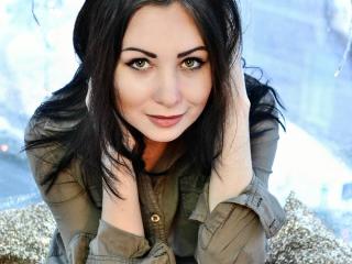 SantanaPeach - chat online hard with this European Young and sexy lady 