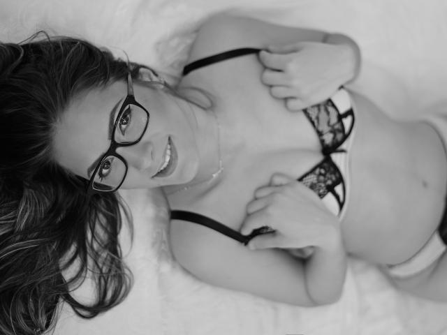 LucieDante - Live sex cam - 6413190