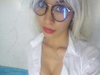 VioletaLight - Show en direct avec une Splendide maîtresse hot au corps musclé sur la plateforme Xlovecam 