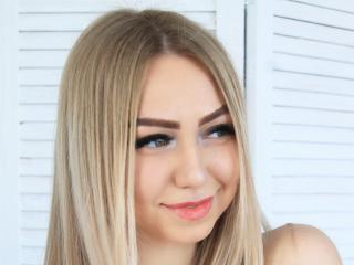 MissAmeliaM - Chat cam xXx with a sandy hair Sexy girl 