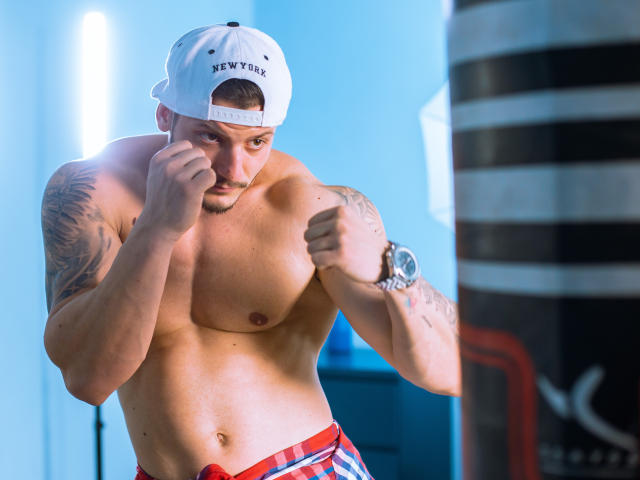 TravisHolden - Sexe cam en vivo - 6417760