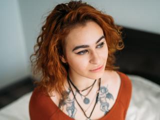 VenessaFlower - Chat cam xXx with this shaved pussy Sexy girl 