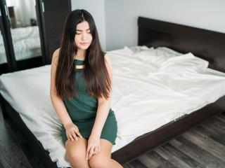 MaggyFlower - Chat cam nude with a regular chest size College hotties 