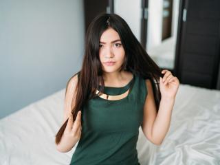 MaggyFlower - Cam sex with a Young lady with average hooters 