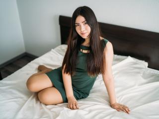 MaggyFlower - Chat porno avec une Sensationnelle femme hot occidentale sur la plateforme Xlovecam 