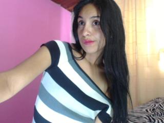 PerlaSexySquirt - online chat sex with this dark hair Girl 