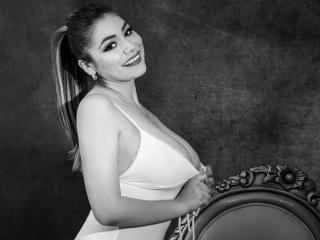 LigiaBella - Video chat xXx with this chubby constitution Young and sexy lady 