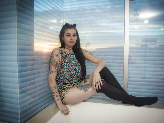 LindaNicole - Live Sex Cam - 6441045