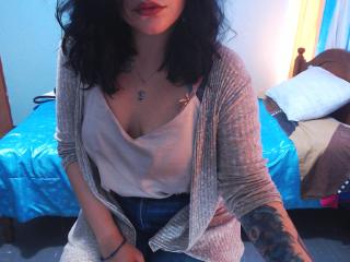 Dulcehotty - Live cam sexy with a regular body 18+ teen woman 