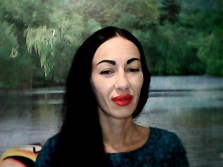 JenniferAir - Show live sex with this average hooter Attractive woman 