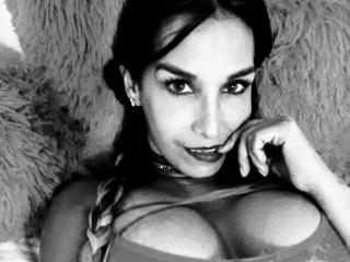 Sophi69 - online show nude with this fit constitution Young lady 