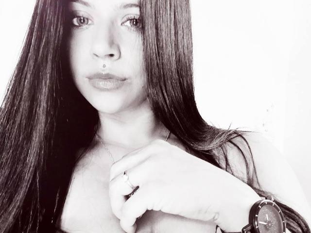 YayitaX - Live cam exciting with a Sexy girl with average hooters 
