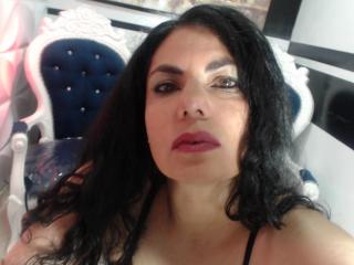 Kokea - Live chat x with a charcoal hair Sexy mother 